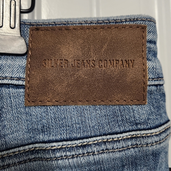 NWT Silver Jeans Grayson Easy Fit Straight Leg Jeans (sz 36/30) - Picture 6 of 7